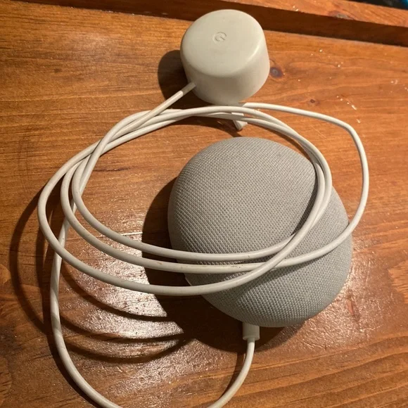 Google Home - Picture 3 of 6
